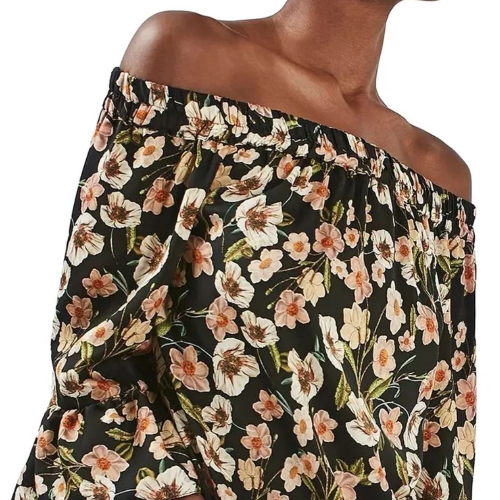 TopShop Women’s Black Off the Shoulder Floral Blouse Bell Sleeves Size 6 NWT